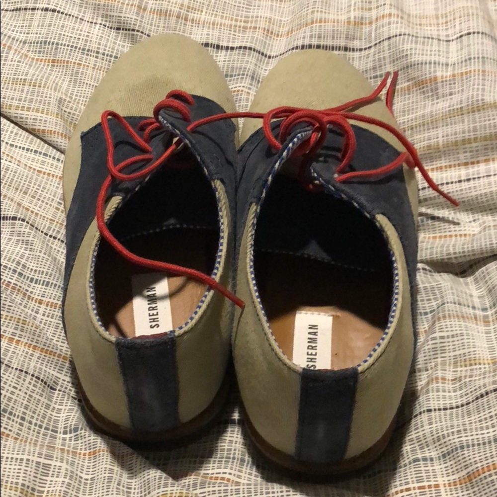 Shoes - Picture 3 of 4
